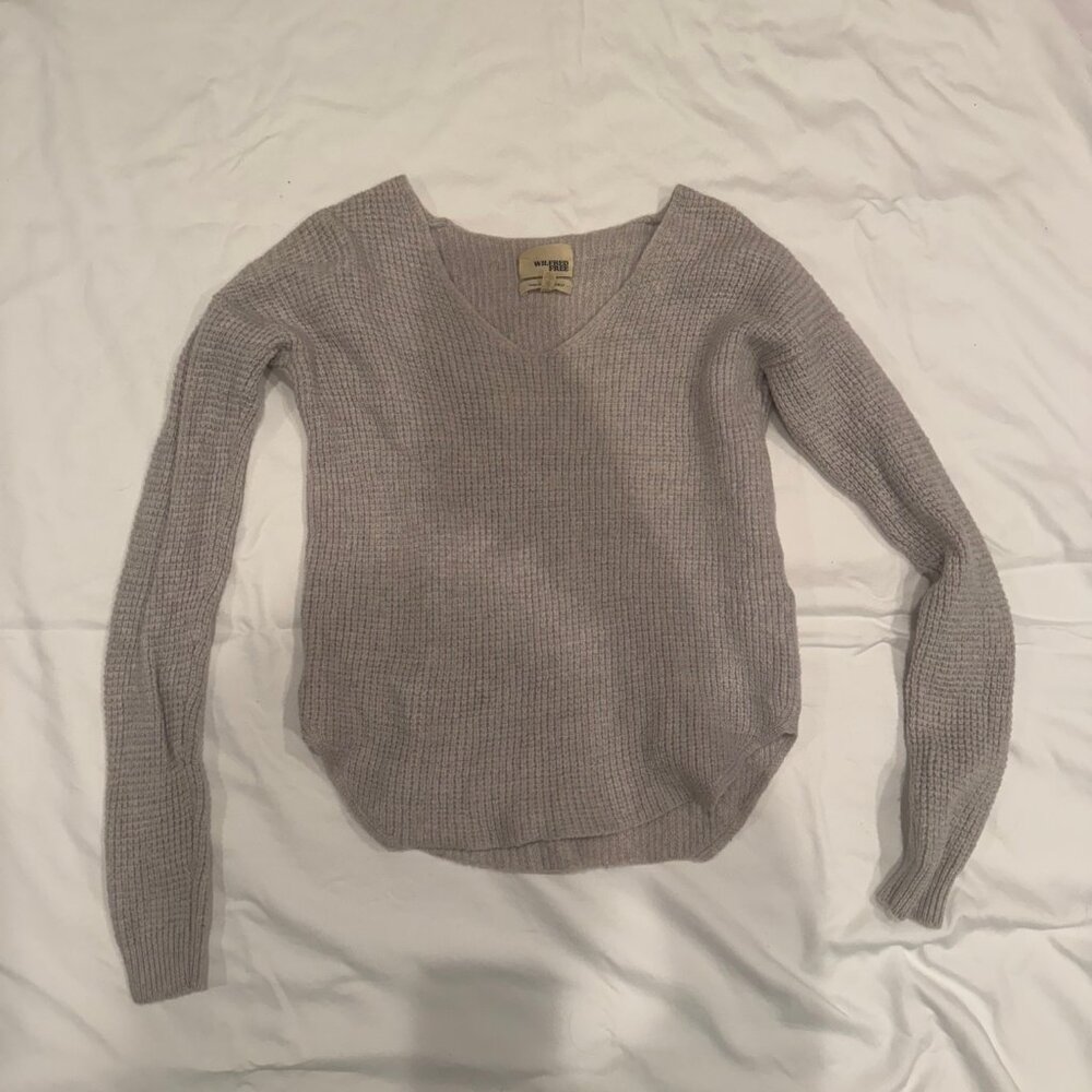 Wilfred Aritzia light gray wool sweater